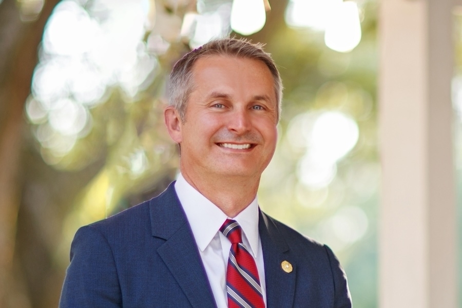 Tom Oliverson Image